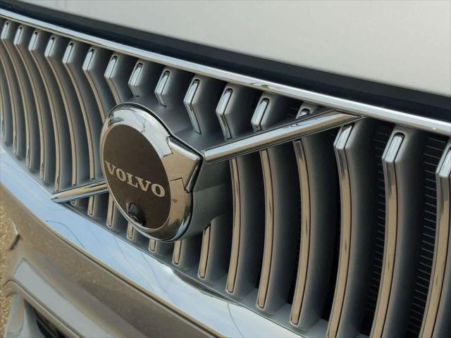 new 2025 Volvo XC90 car, priced at $63,147