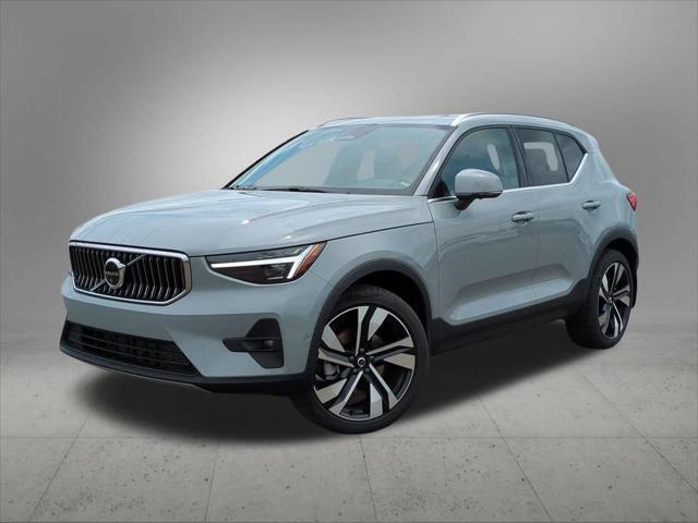 new 2025 Volvo XC40 car, priced at $48,900