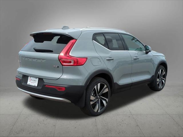 new 2025 Volvo XC40 car, priced at $48,900