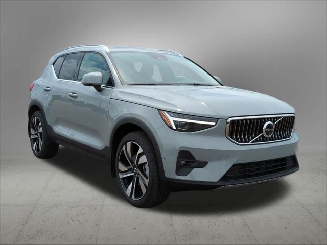 new 2025 Volvo XC40 car, priced at $48,900