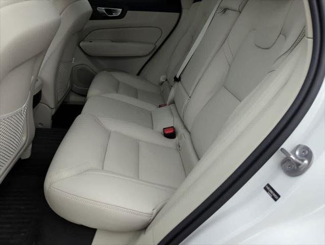 new 2025 Volvo XC60 car, priced at $58,300