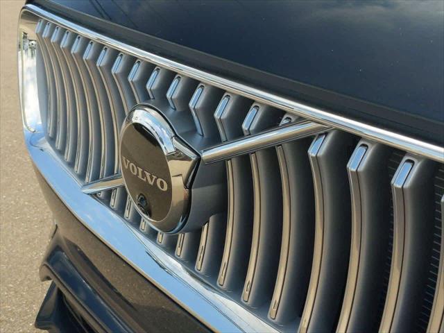 new 2025 Volvo XC90 Plug-In Hybrid car, priced at $71,222