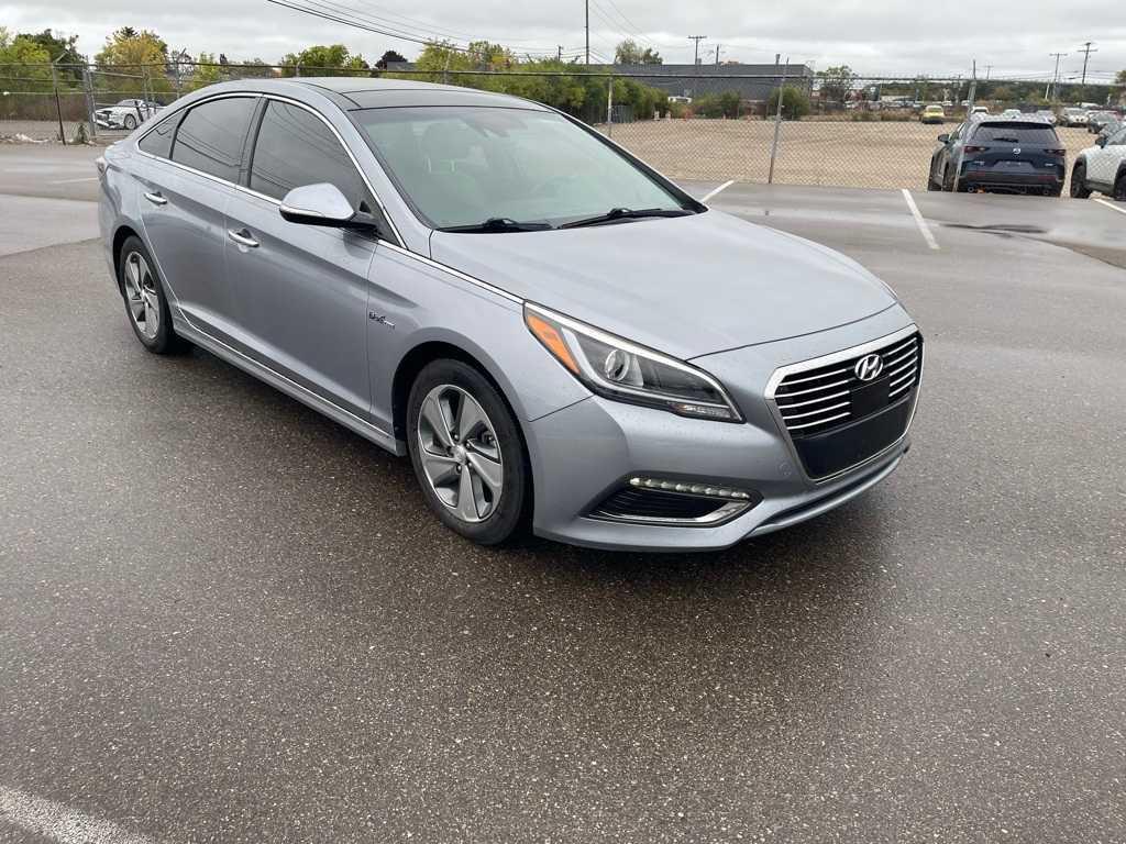 used 2016 Hyundai Sonata Hybrid car, priced at $11,045