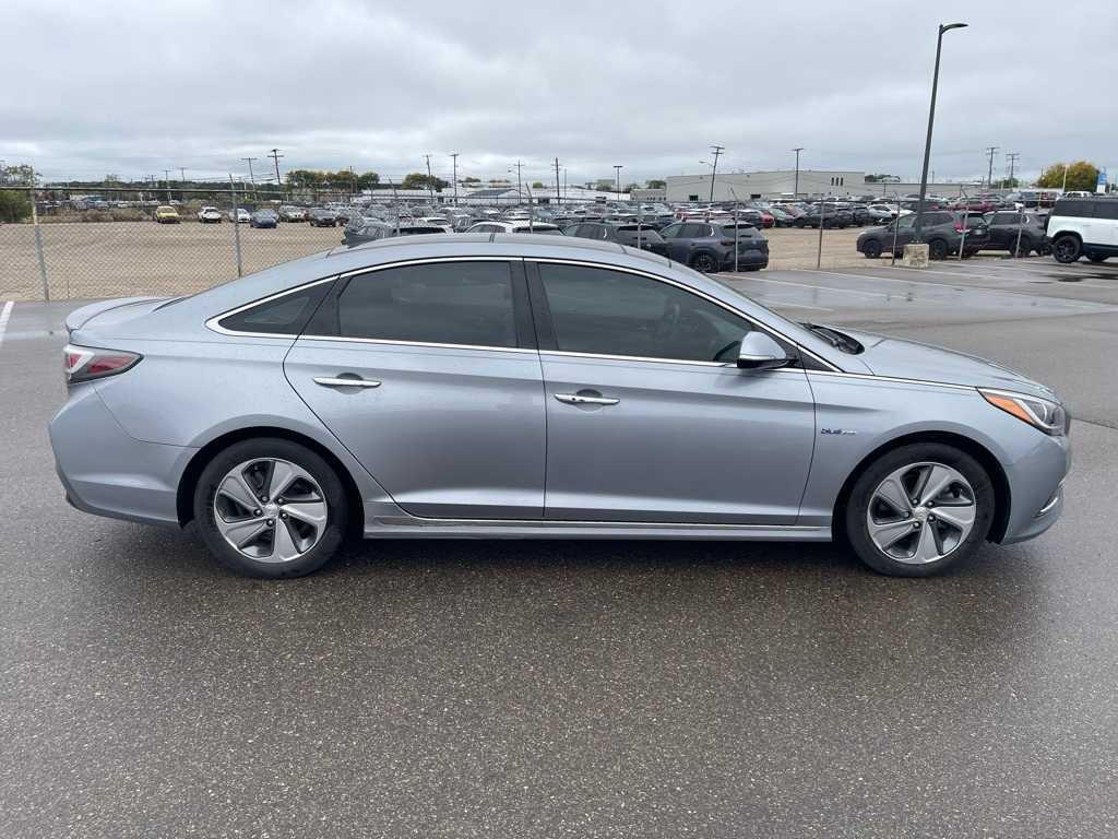 used 2016 Hyundai Sonata Hybrid car, priced at $11,045