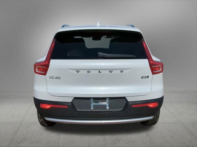 new 2025 Volvo XC40 car, priced at $46,015