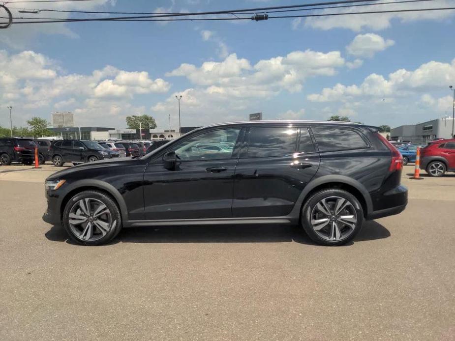used 2023 Volvo V60 Cross Country car, priced at $41,717