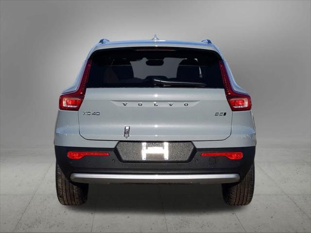 new 2025 Volvo XC40 car, priced at $46,015