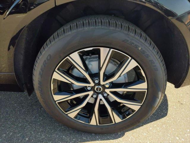 new 2025 Volvo XC60 car, priced at $49,512
