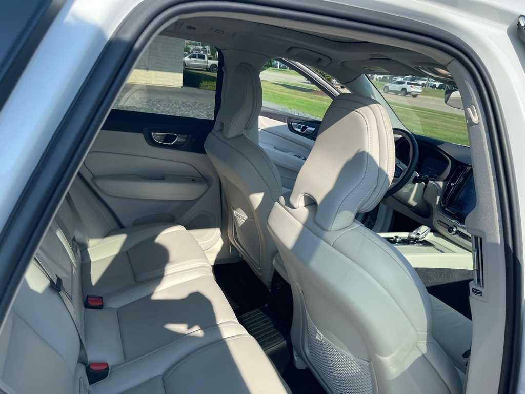 used 2022 Volvo XC60 Recharge Plug-In Hybrid car, priced at $38,486