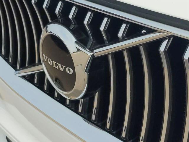 used 2022 Volvo XC90 car, priced at $34,989