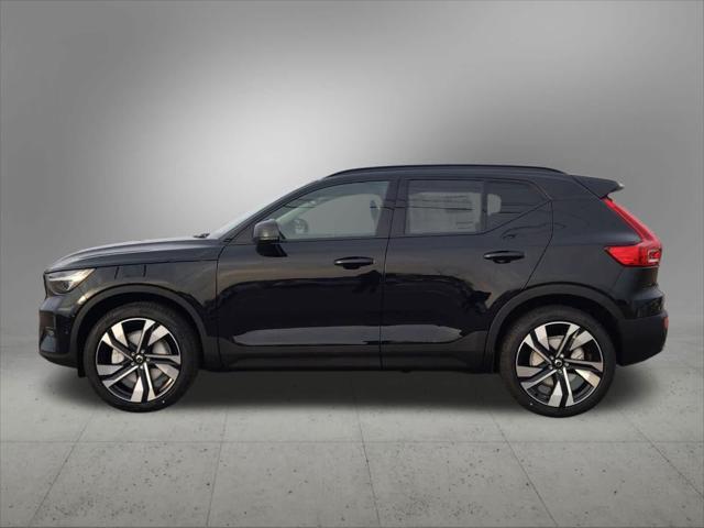 new 2025 Volvo XC40 car, priced at $52,215