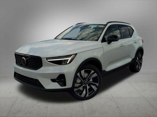 new 2024 Volvo XC40 car, priced at $49,060