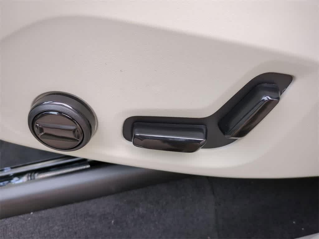 new 2025 Volvo XC90 Plug-In Hybrid car, priced at $74,800