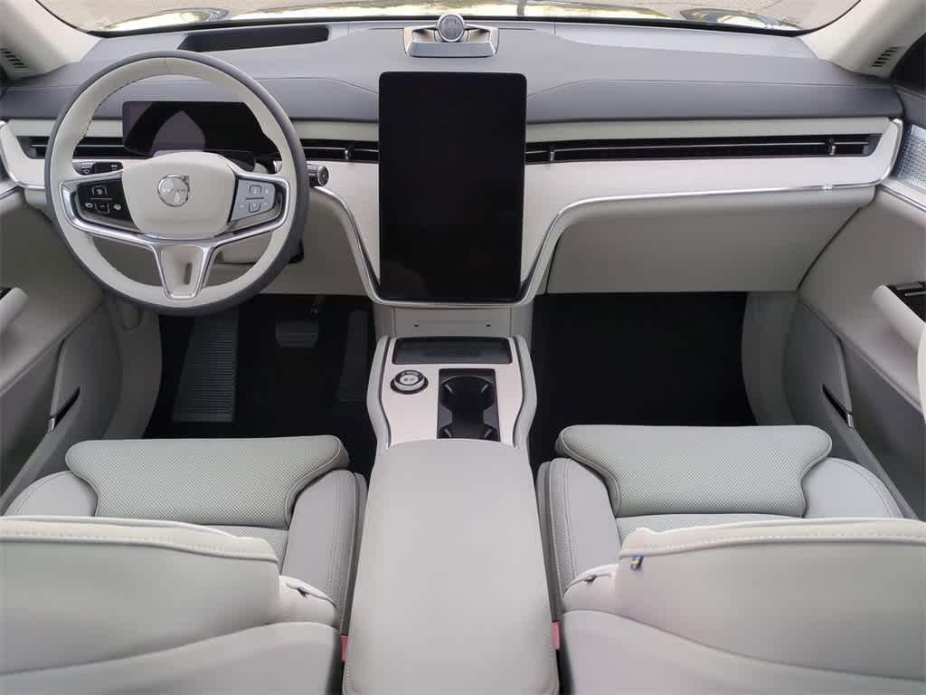 new 2025 Volvo EX90 car, priced at $91,725