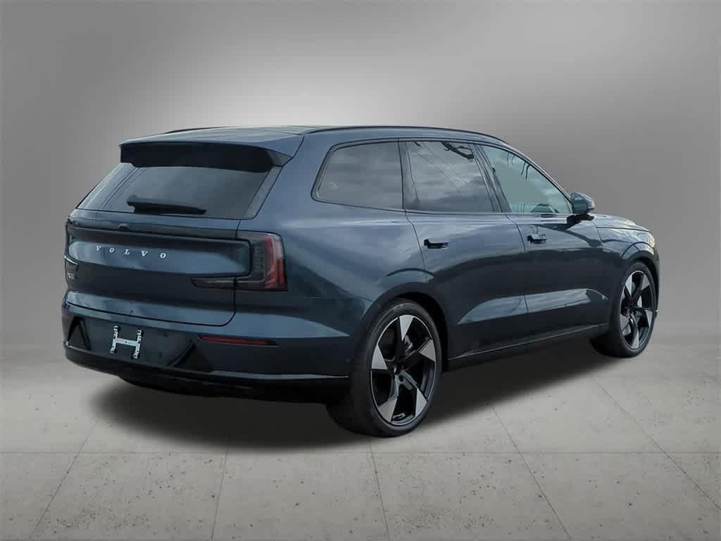 new 2025 Volvo EX90 car, priced at $91,725