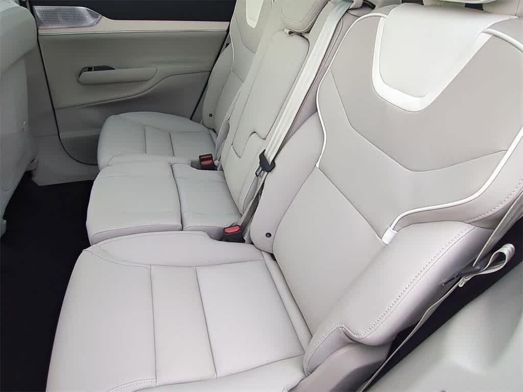 new 2025 Volvo EX90 car, priced at $91,725