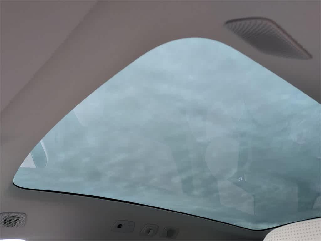 new 2025 Volvo EX90 car, priced at $91,725