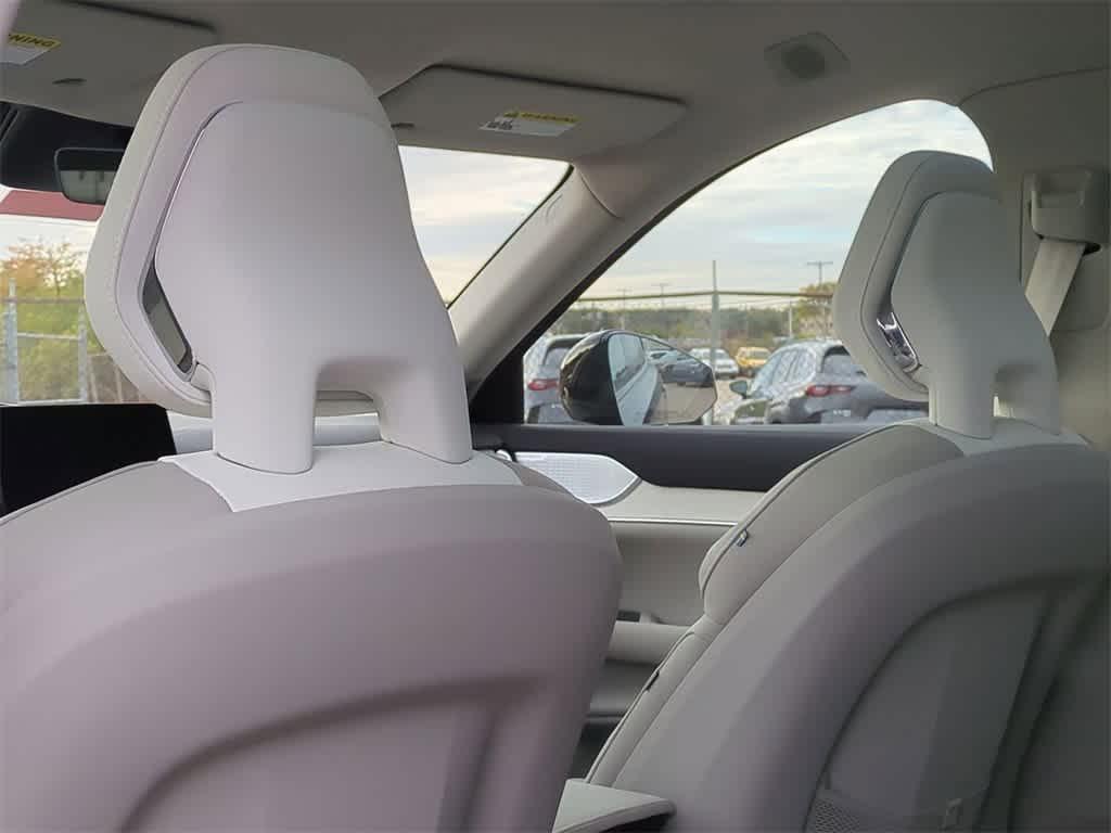 new 2025 Volvo EX90 car, priced at $91,725