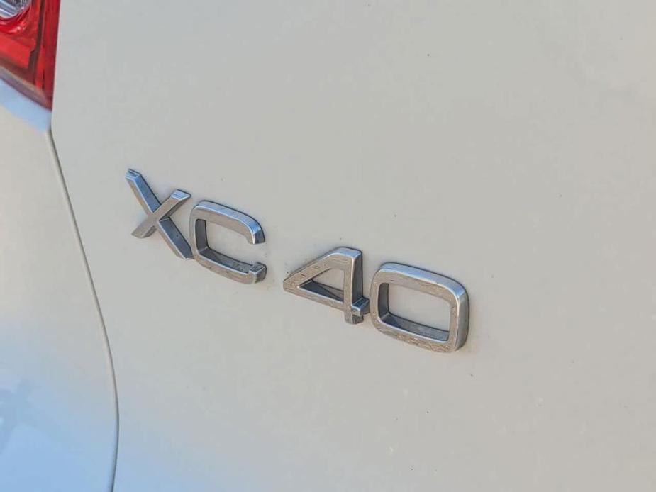 used 2021 Volvo XC40 car, priced at $30,598