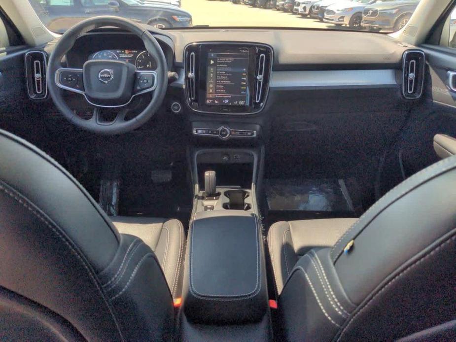 used 2021 Volvo XC40 car, priced at $29,999