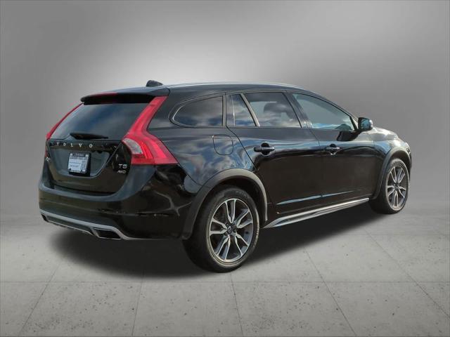 used 2018 Volvo V60 Cross Country car, priced at $19,250