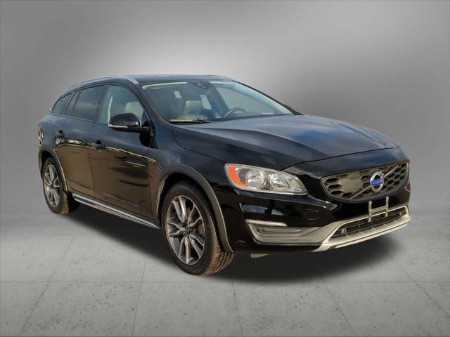 used 2018 Volvo V60 Cross Country car, priced at $19,250