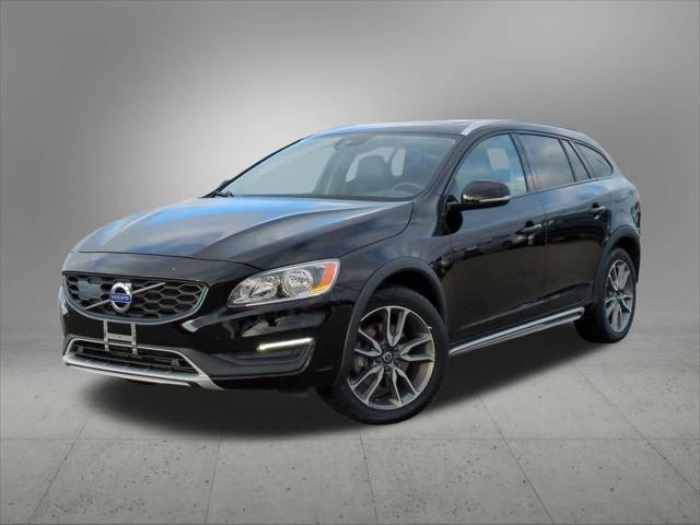 used 2018 Volvo V60 Cross Country car, priced at $19,250