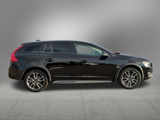 used 2018 Volvo V60 Cross Country car, priced at $19,250