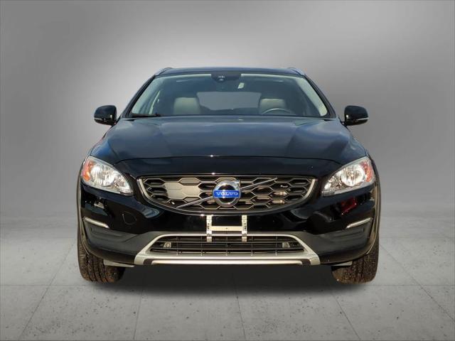 used 2018 Volvo V60 Cross Country car, priced at $19,250