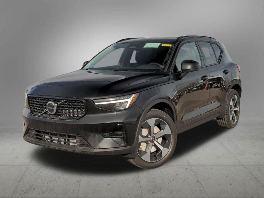 new 2024 Volvo XC40 car, priced at $46,510