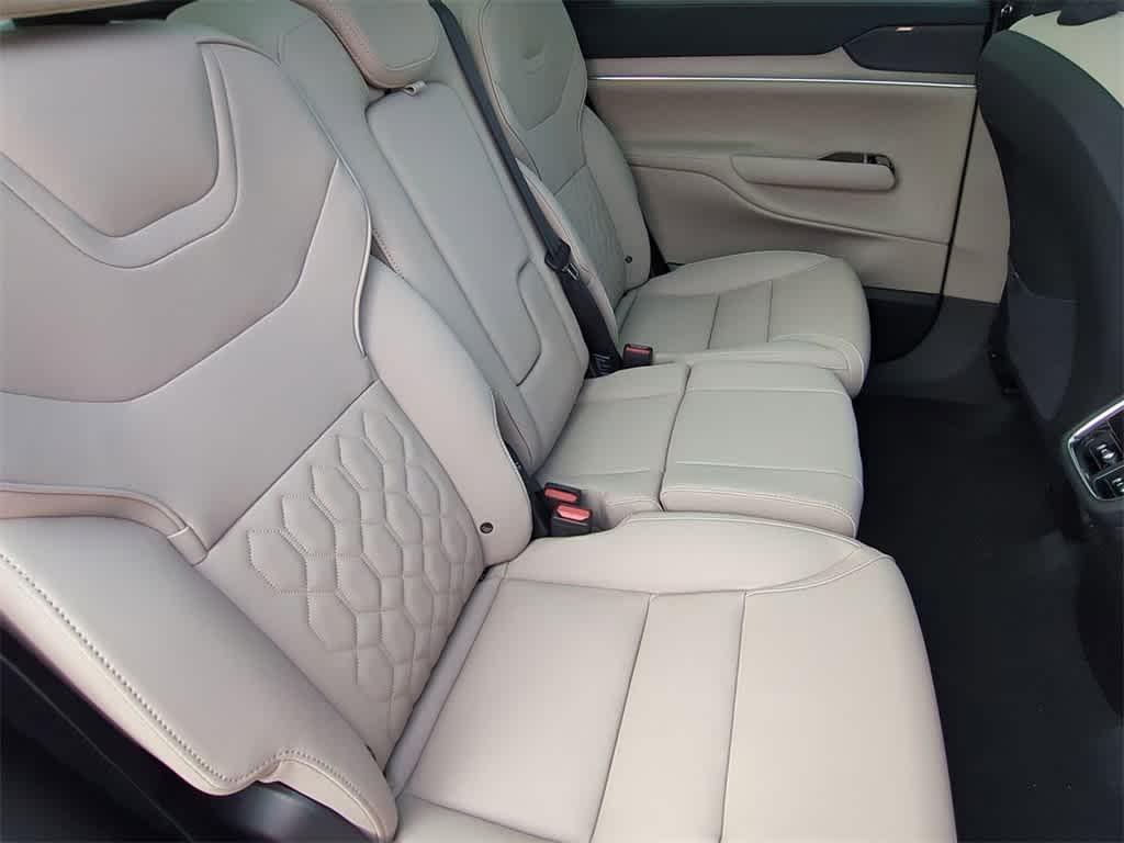 new 2025 Volvo EX90 car, priced at $93,325