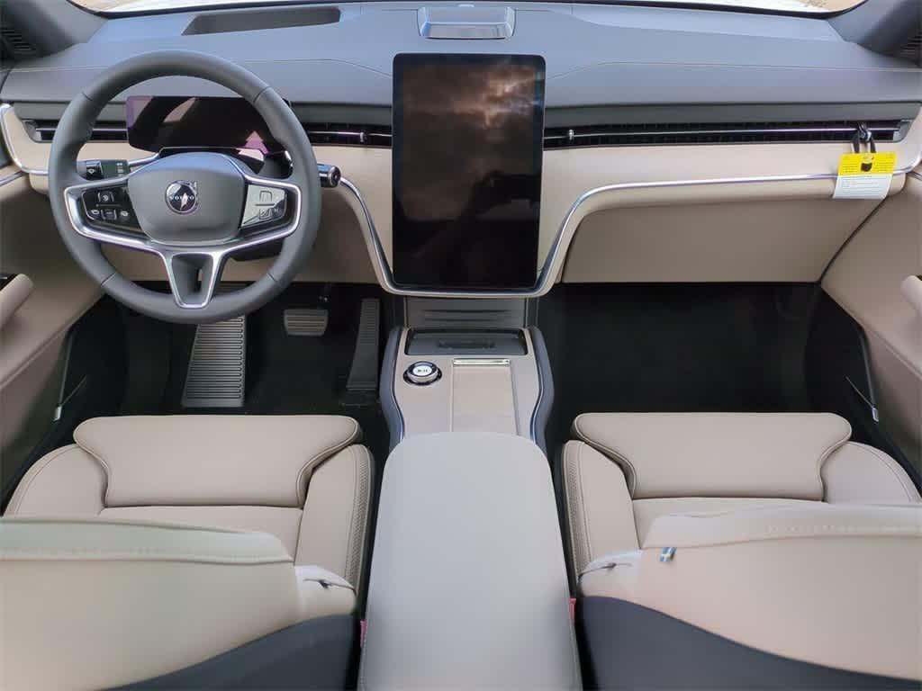 new 2025 Volvo EX90 car, priced at $93,325