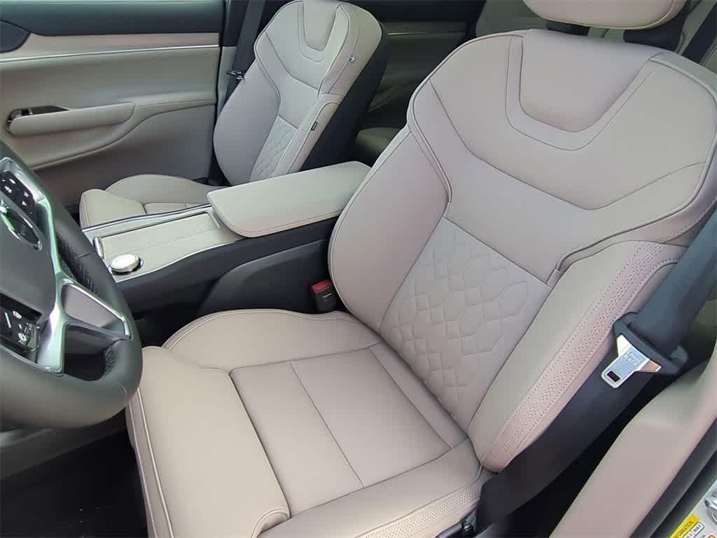 new 2025 Volvo EX90 car, priced at $93,325
