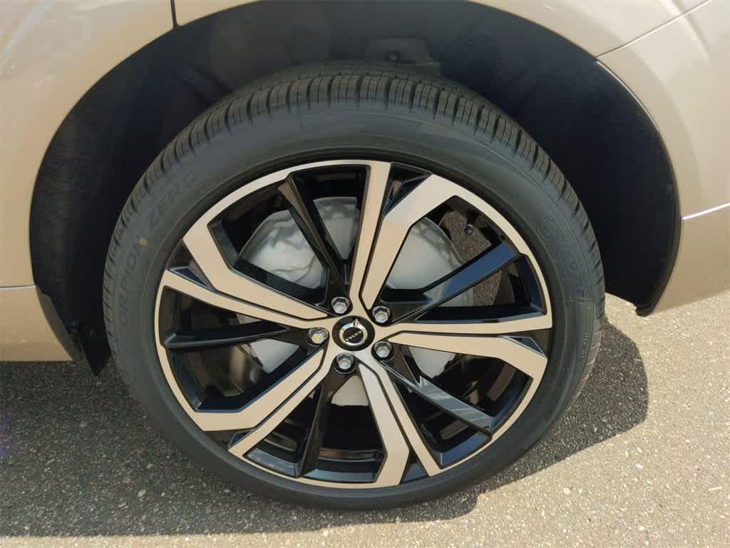new 2025 Volvo XC60 Plug-In Hybrid car, priced at $69,903