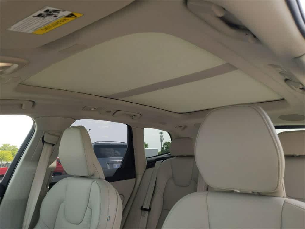 new 2025 Volvo XC60 Plug-In Hybrid car, priced at $69,903
