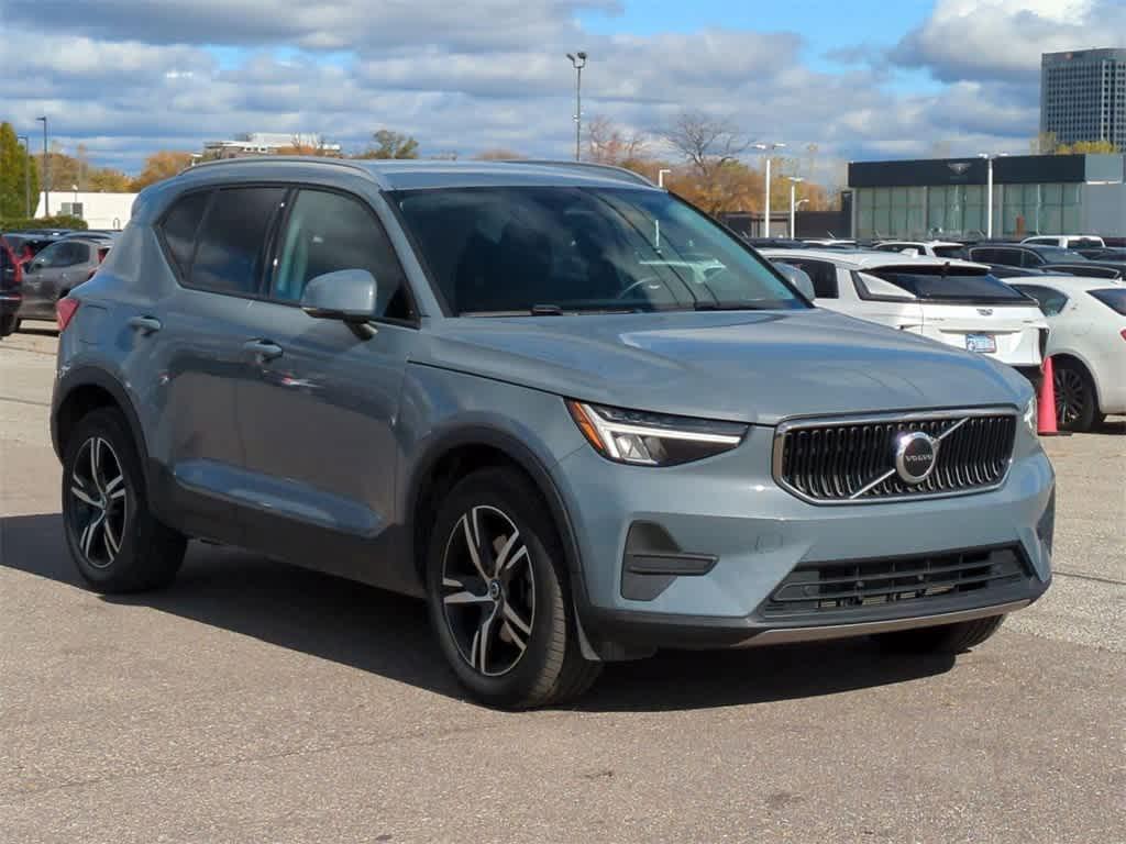 used 2023 Volvo XC40 car