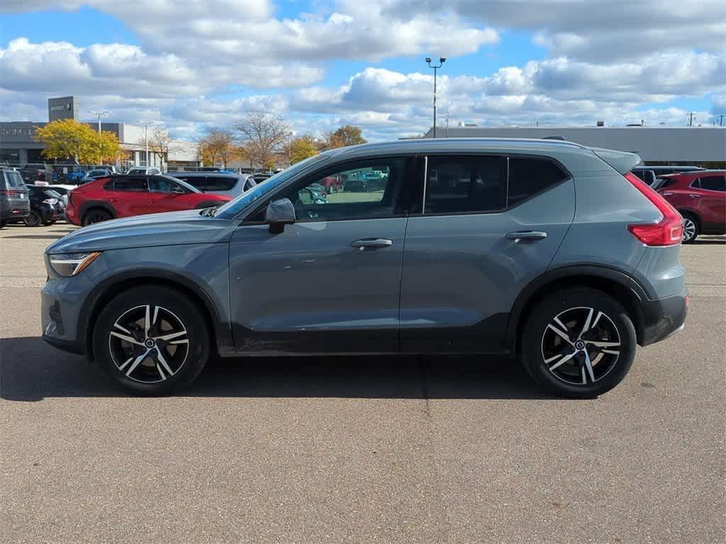 used 2023 Volvo XC40 car