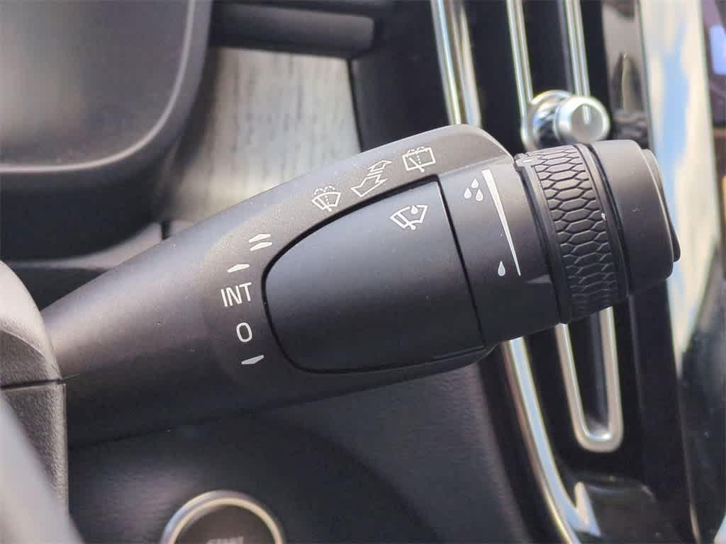 used 2023 Volvo XC40 car