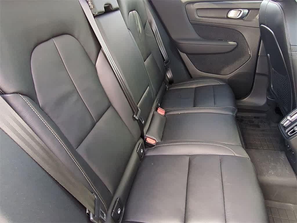 used 2023 Volvo XC40 car