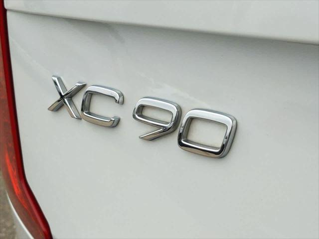 used 2022 Volvo XC90 Recharge Plug-In Hybrid car, priced at $44,258