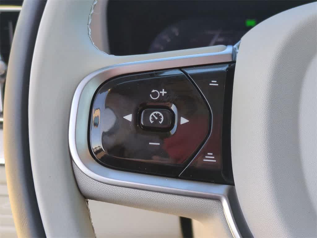 new 2026 Volvo XC60 car, priced at $61,611