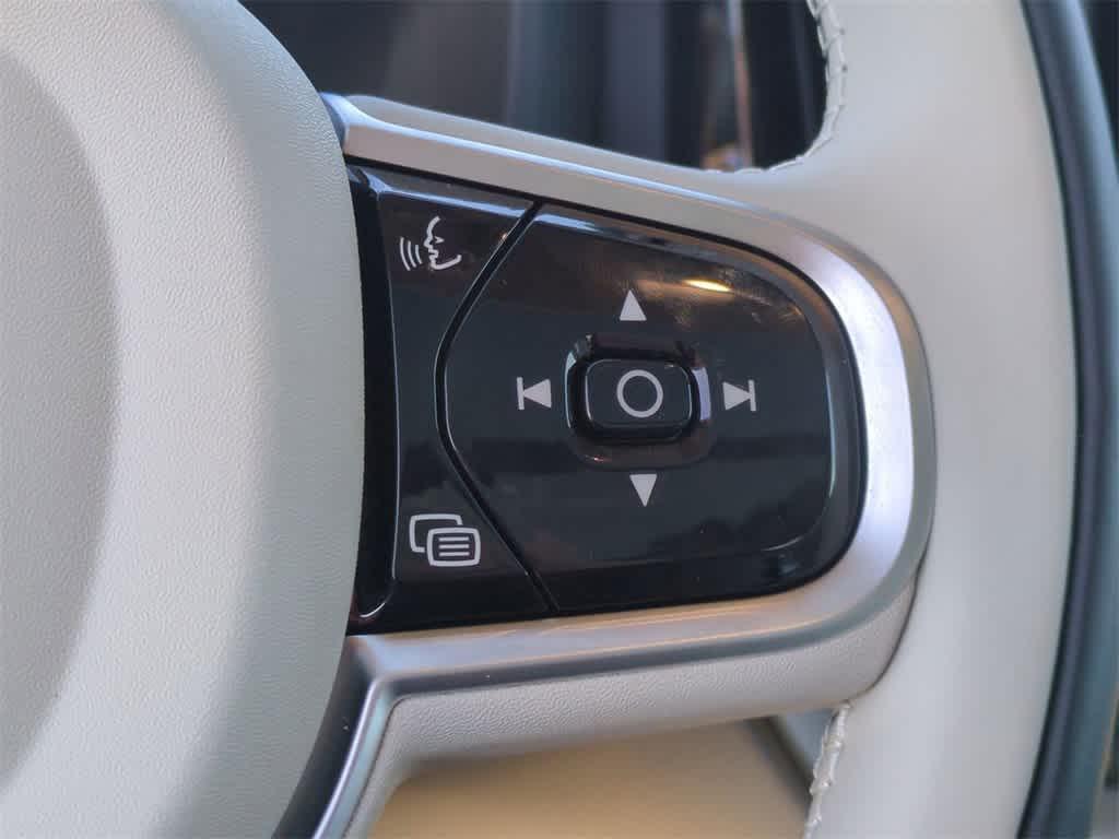 new 2026 Volvo XC60 car, priced at $61,611