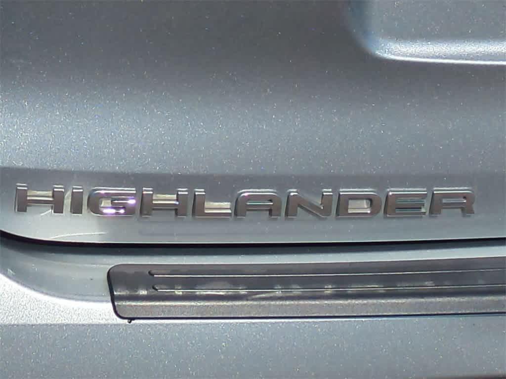 used 2021 Toyota Highlander Hybrid car, priced at $27,777