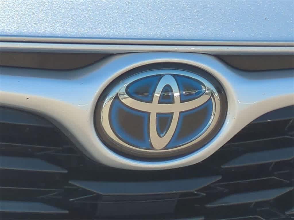 used 2021 Toyota Highlander Hybrid car, priced at $27,777