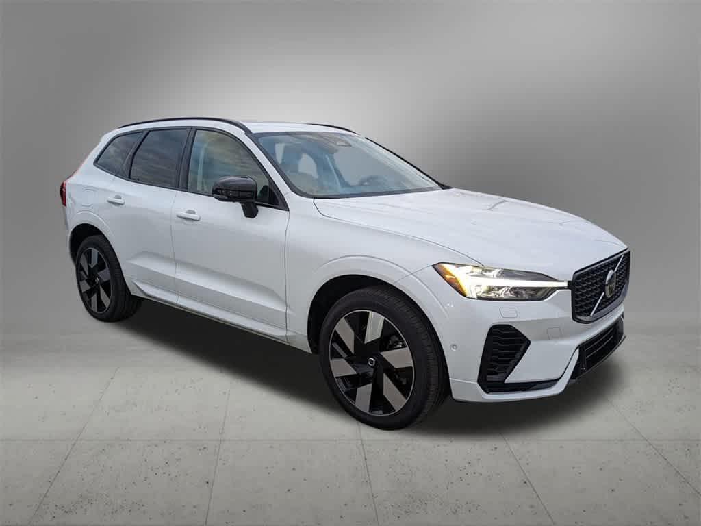 used 2024 Volvo XC60 Recharge Plug-In Hybrid car, priced at $41,077