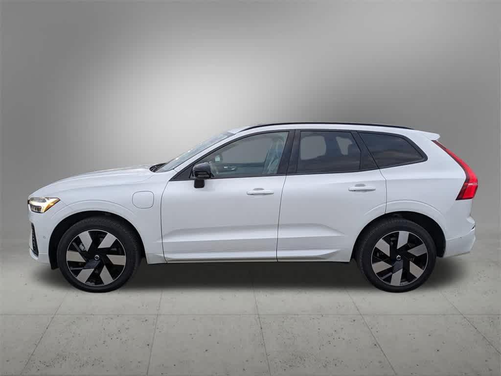 used 2024 Volvo XC60 Recharge Plug-In Hybrid car, priced at $41,077