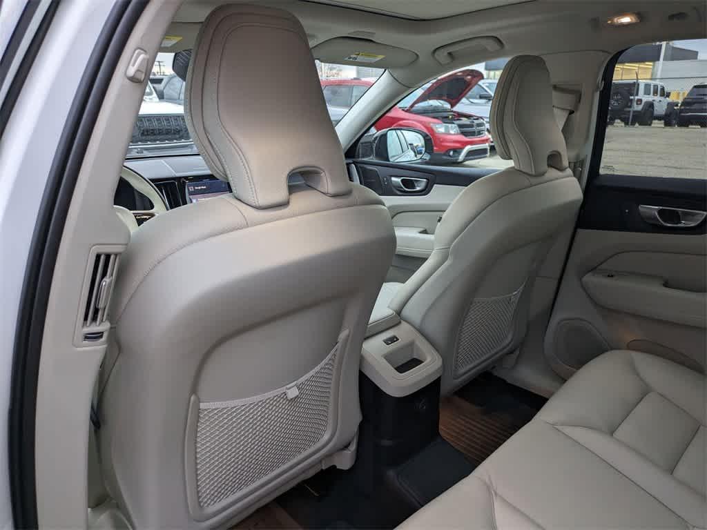 used 2024 Volvo XC60 Recharge Plug-In Hybrid car, priced at $41,077