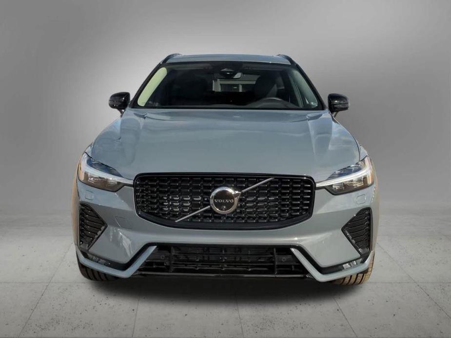 new 2024 Volvo XC60 car, priced at $53,389