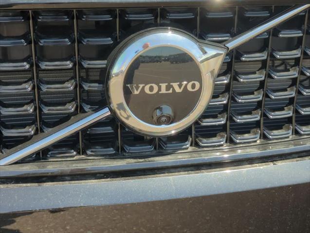 new 2025 Volvo XC40 car, priced at $52,235