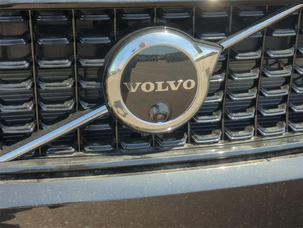 new 2025 Volvo XC40 car, priced at $52,235